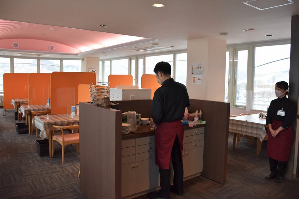 レストラン「エスカル」の店内