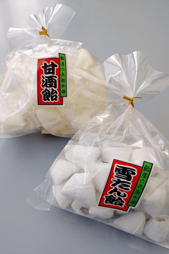 飴屋六兵衛本舗飴谷製菓が販売している甘酒飴と雪たん飴