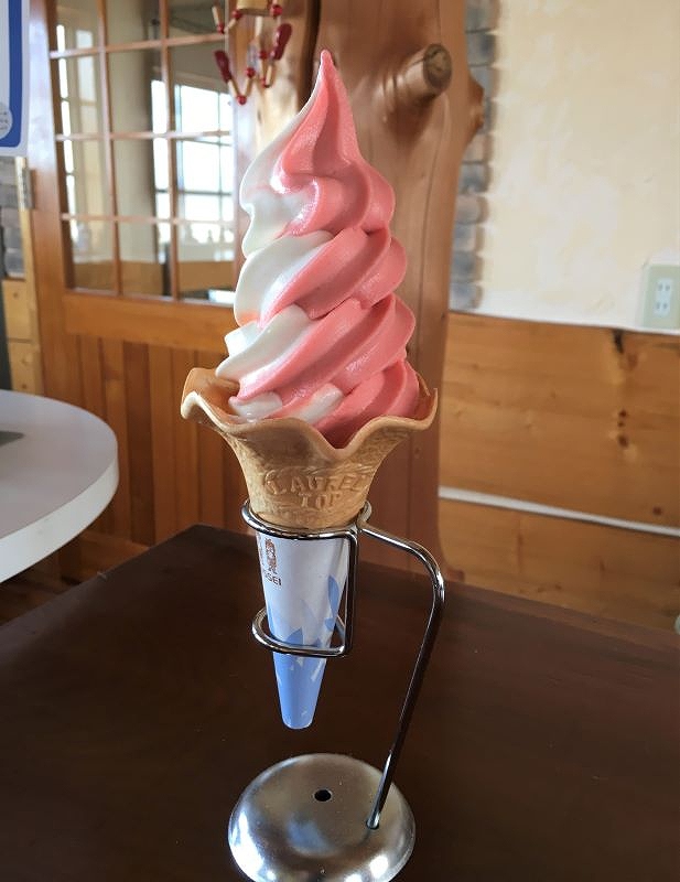 「Ｓｈｏｐ’ｓ　Ｇａｒｄｅｎ　千花」が提供しているソフトクリーム