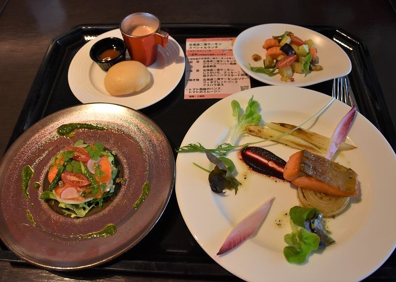 スペシャルランチの洋食メニュー