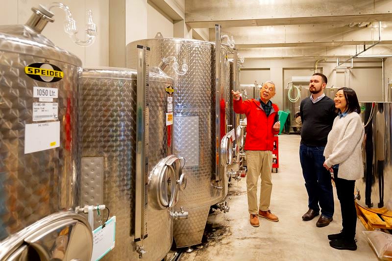 「NIKI Hills Winery」でのワイナリーツアー