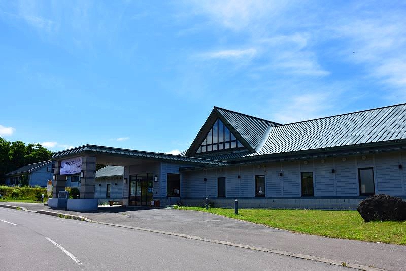 「岬の湯しゃこたん」の外観