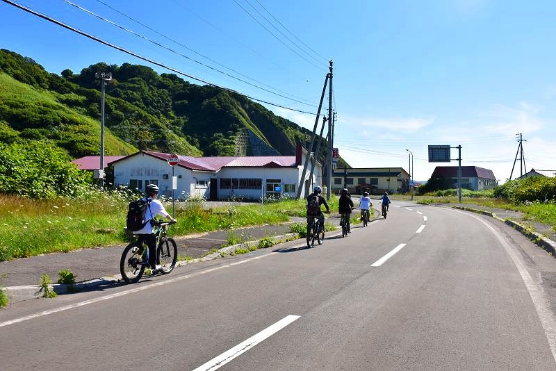 帰路につくツアー参加者