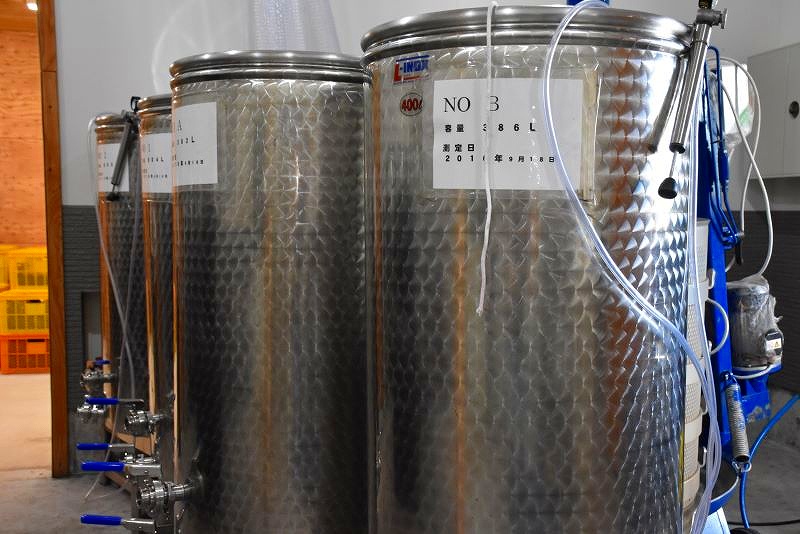 ワイナリー夢の森のワインの貯蔵タンク