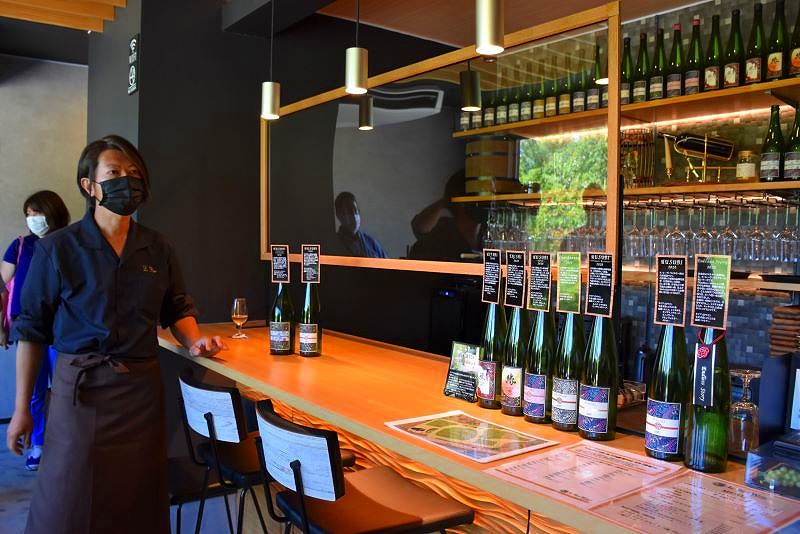 ル・レーヴ・ワイナリーのカフェ＆バー