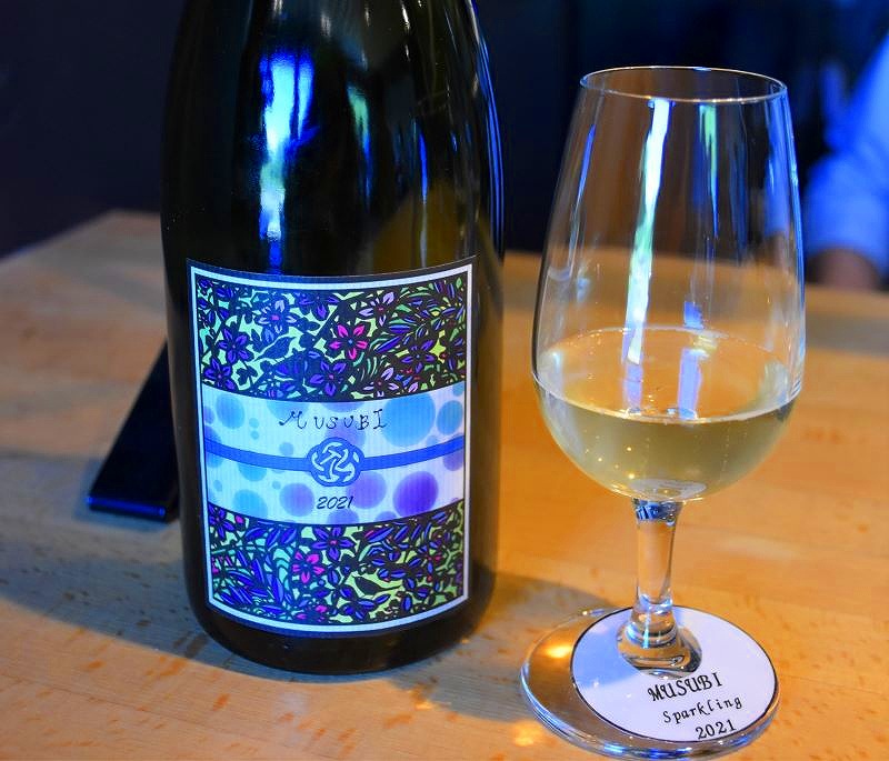 ル・レーヴ・ワイナリーの、和三盆で二次発酵した「泡」