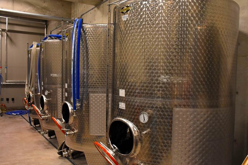ＮＩＫＩ　Ｈｉｌｌｓ　Ｗｉｎｅｒｙのワインの貯蔵タンク
