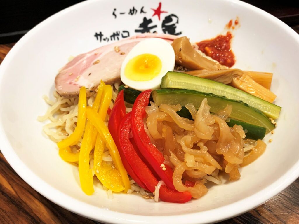 　らーめん サッポロ赤星（あかぼし）の「赤星の冷やし中華」