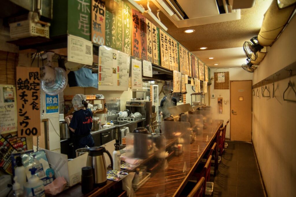 らーめん サッポロ赤星（あかぼし）の店内