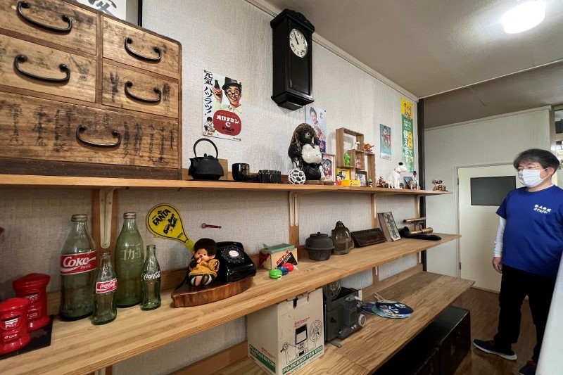老舗の強み　昭和レトロで集客＊カルルス・鈴木旅館＊黒電話や大福帳など展示＊「懐かしさ楽しんで」