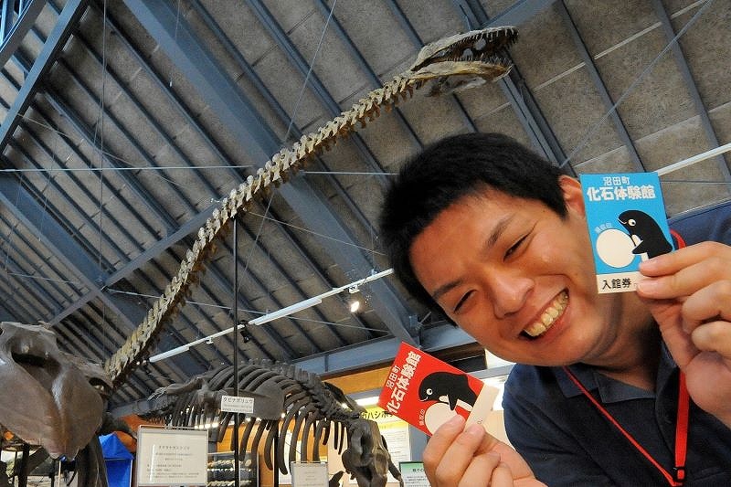 化石体験館　入館４万人に＊展示物や方法工夫　ファンに好評＊「更新し続ける施設」目指す＊沼田