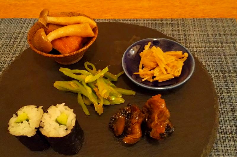 「なごみ家はる」のおまかせコースの料理のうちの５品