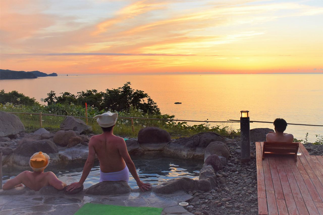 積丹ブルーだけじゃもったいない！「岬の湯しゃこたん」からの夕陽を楽しもう〈編集長☆発〉