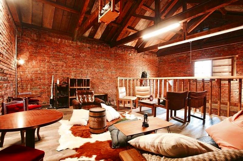 ＢＡＲとして生まれ変わった登録有形文化財「柳田家住宅旧りんご蔵」