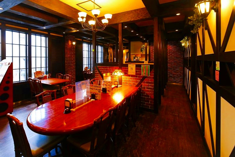 ジャズが流れる昭和レトロな「真御膳そば　真らーめん　蔵乃麺平岸店」の店内