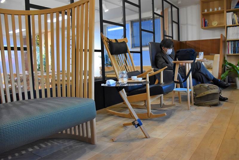 台湾式飲茶Cafe「飲茶ぷーあるパレンタ店」の椅子席