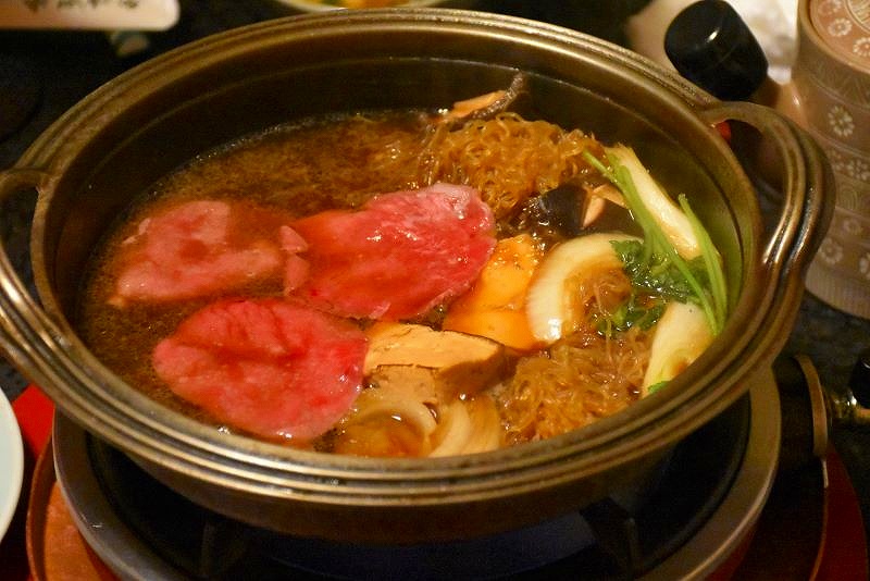 しゃぶしゃぶする感じでいただく赤身肉