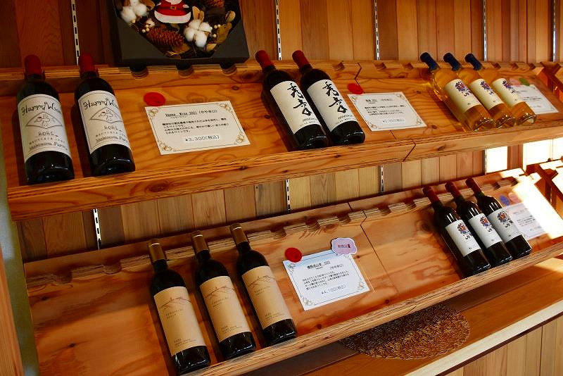 ワイナリーに併設するSHOP