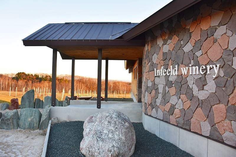 Infeeld wineryの入り口付近の外観