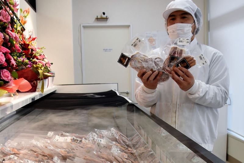 地元産ハム　直売所開設＊苫小牧の食肉販売あおやま＊樽前湧水豚など３０種類＊白老産和牛も検討