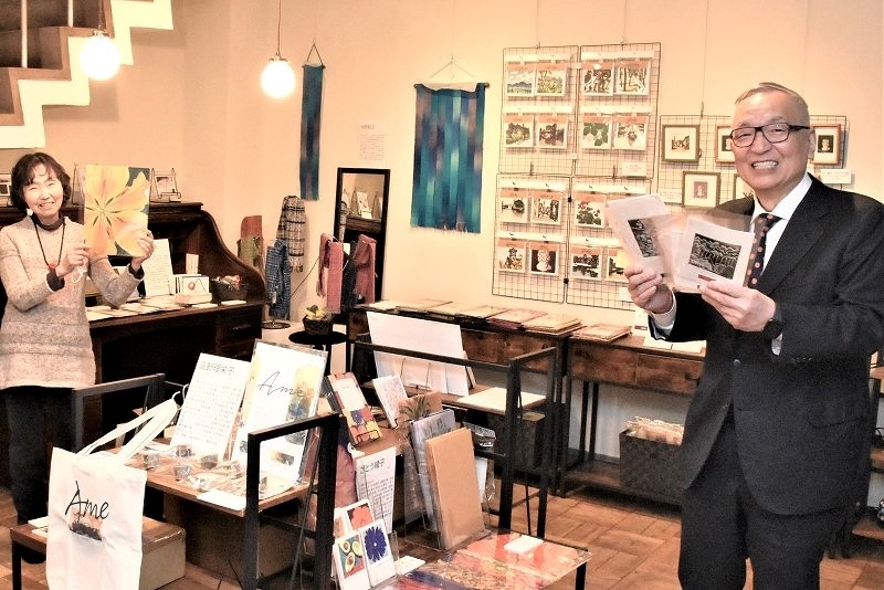 小樽の芸術楽しむ買い物を＊市美術館ショップ１日開業＊作品のパネルなど販売