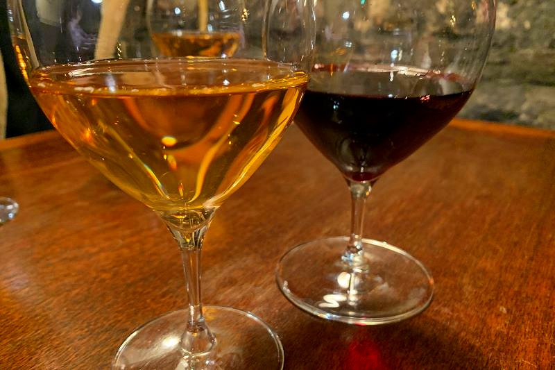 １杯800円から提供されているワイン