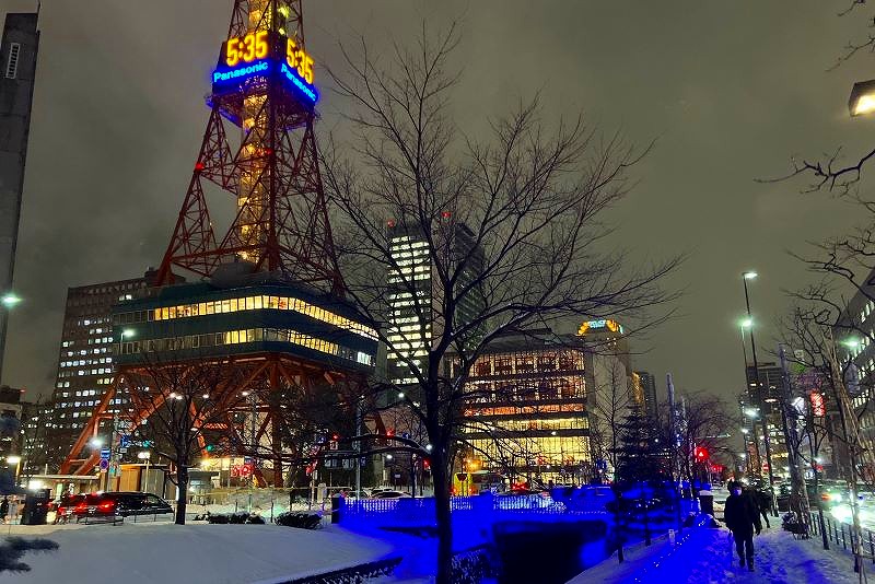 さっぽろテレビ塔の東側を流れる創成川