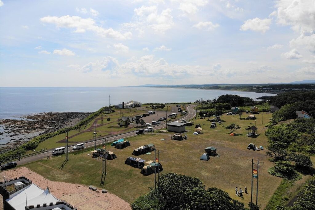 オホーツク海が目の前に広がる「日の出岬キャンプ場」