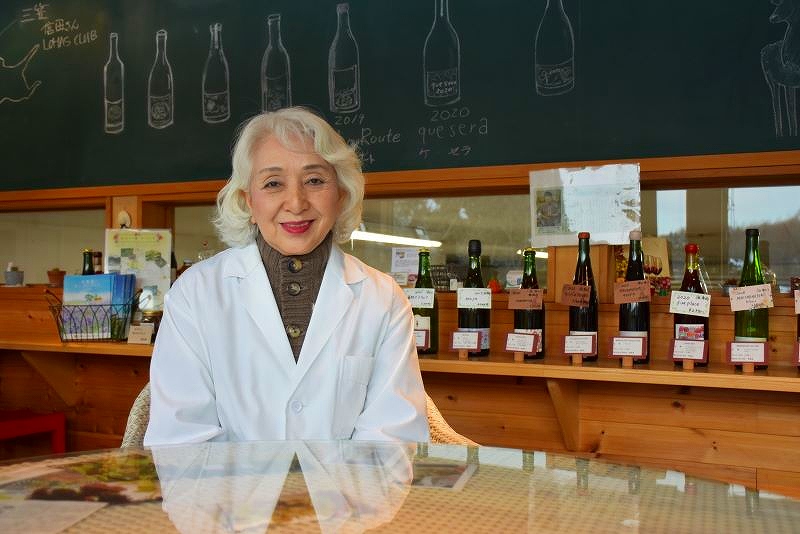 「やる気のある人にワイナリーを継いでもらいたい」と語る伊与部淑恵社長
