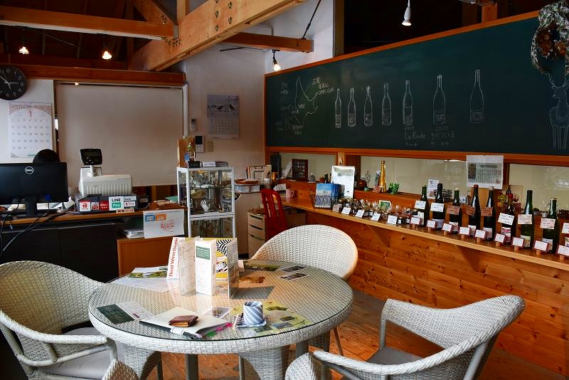 ワイナリー内にある直売所