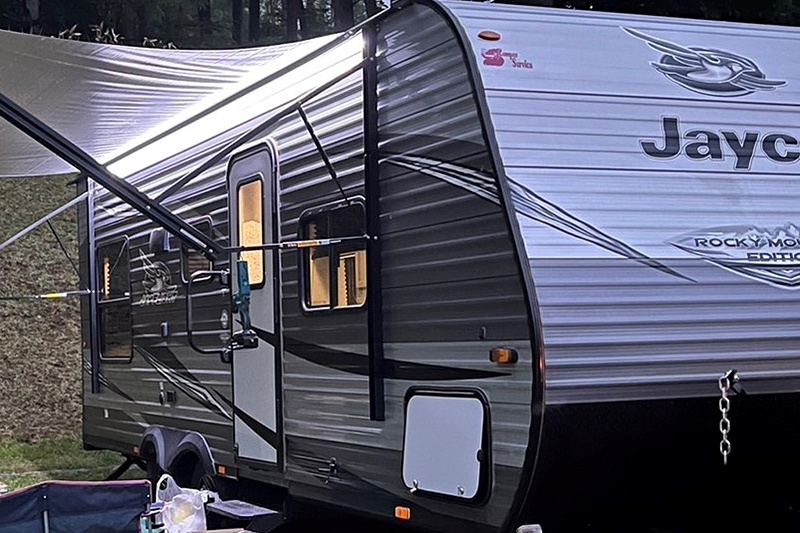 キャンピングカーで民泊＊清水の会社　３月オープン＊「酪農ファンになってほしい」