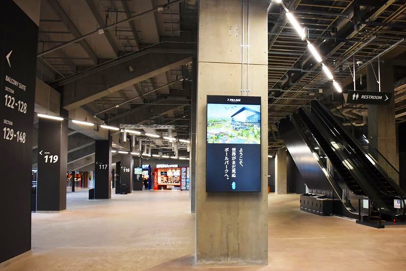 「エスコンフィールド北海道」の１階通路。ぐるりと１周できる