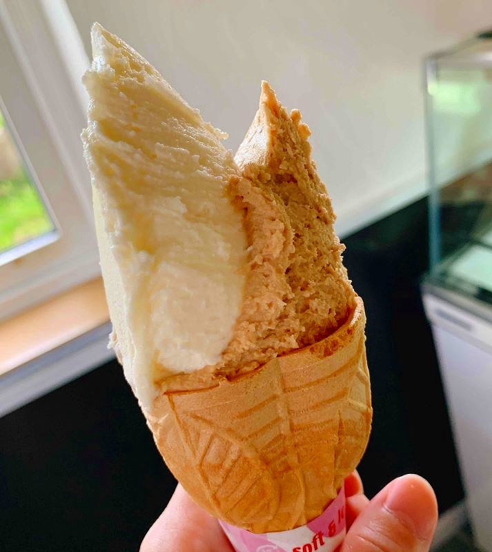 「ルヒエル」のレアチーズとモカ