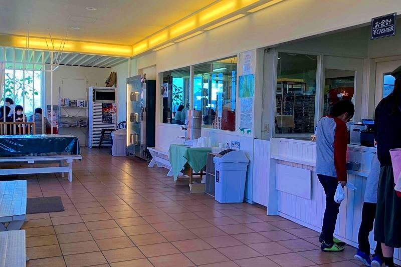 ニセコ高橋牧場のレストラン店内