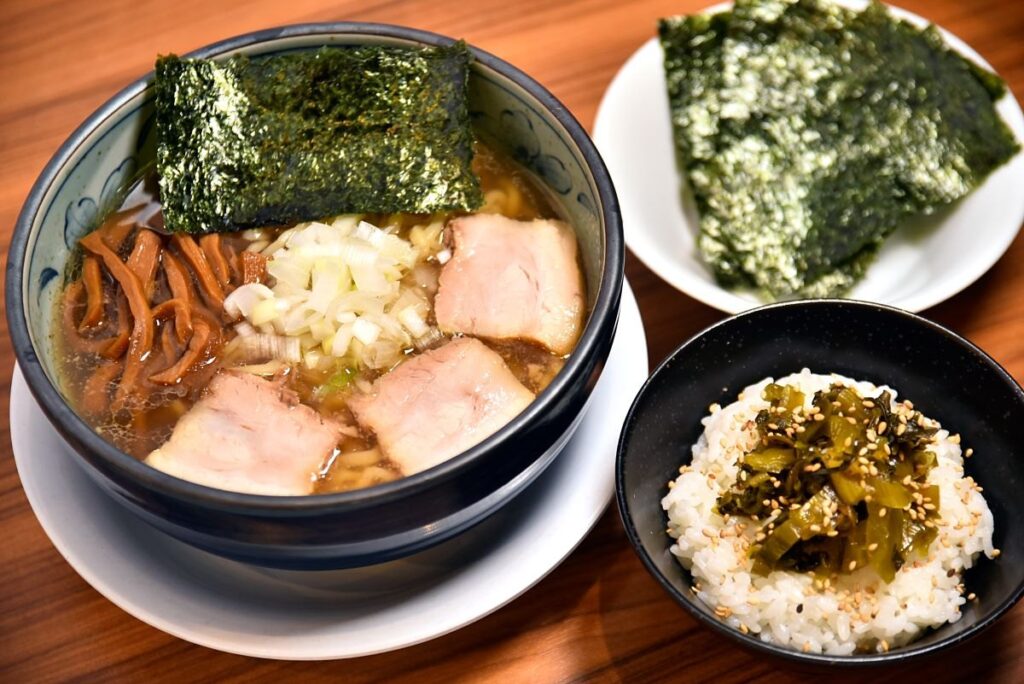 具材が増える「昼定」から「昼定 二 らーめん+高菜めし+のり」