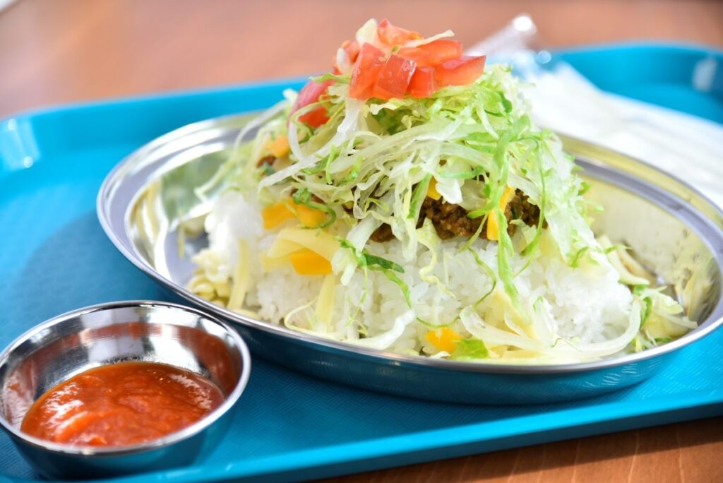 店名にもなっている看板メニュー「ハッピータコライス」