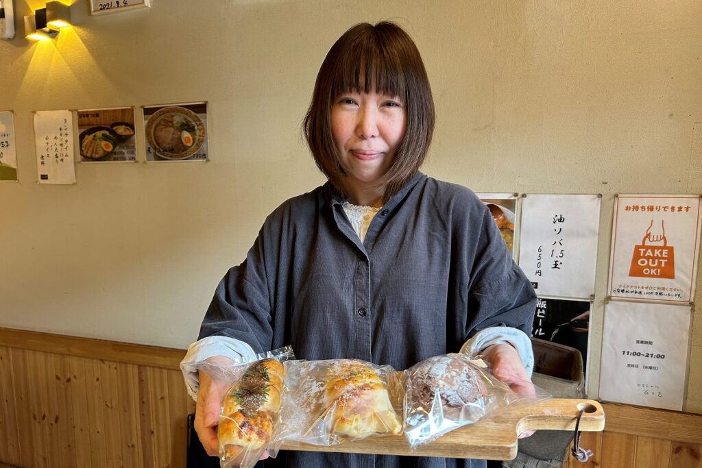 「いつか自分の店を」と笑顔で語る「りすと蜂」の木村さん