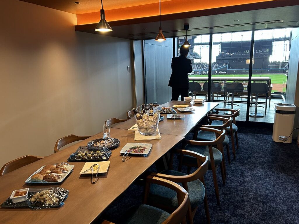 バルコニースイートの部屋の中の様子