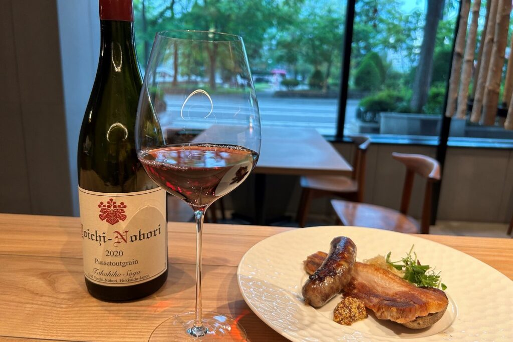 「ドメーヌ・タカヒコ ヨイチノボリ 2020」とシュークルート