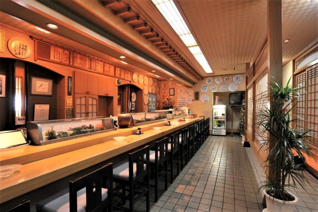 落ち着いた雰囲気の「大寿し」店内