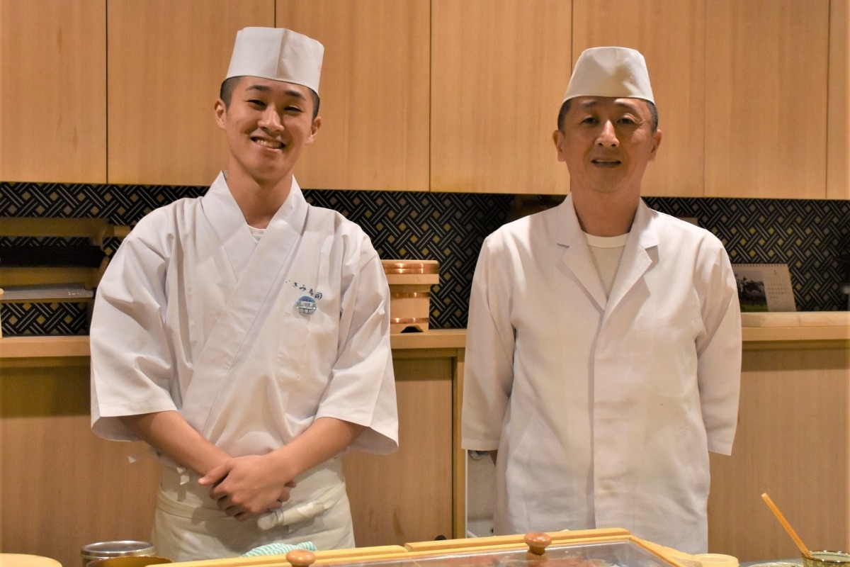 老舗の味と父支える３代目＊いさみ寿し・荒木圭太さん＊５年の修業終え、えりもの実家に