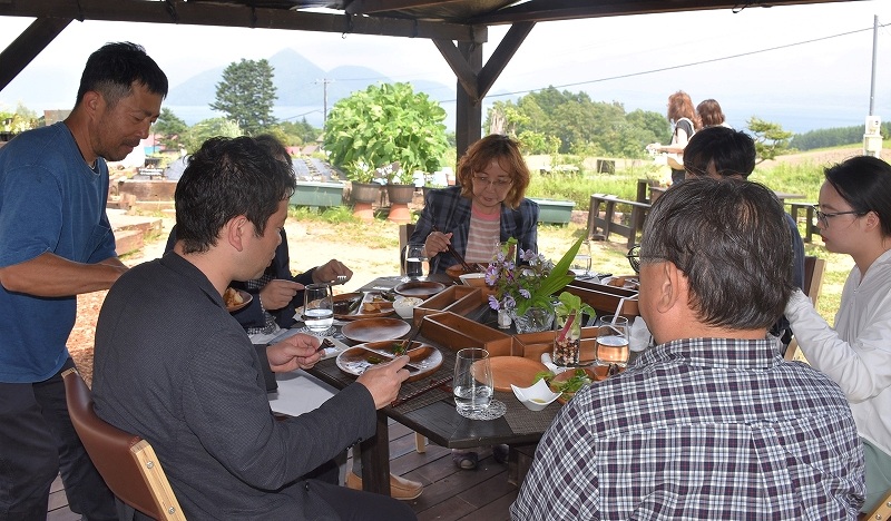 洞爺観光　富裕層向けに事業＊五つ星シェフが出張調理／特別室販売も＊元ホテルマン＊「滞在延びれば経済効果」