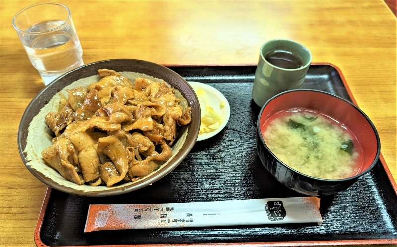 タレのレシピは門外不出だという「高田屋」のチャップ丼。