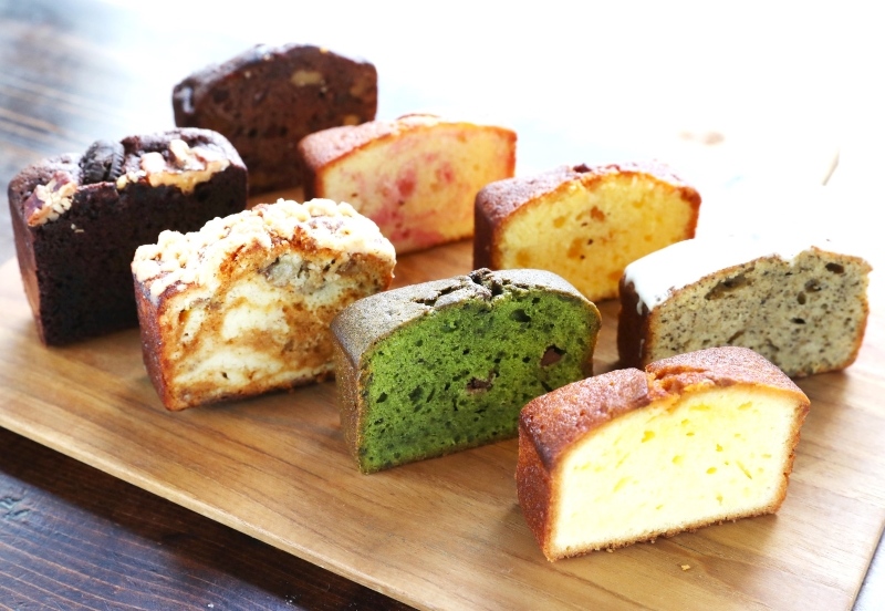 チョコや抹茶、キャラメルなどさまざまな味を用意したパウンドケーキ。詰め合わせは贈り物としても人気だ