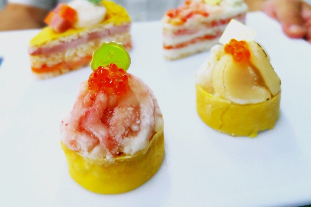 すしケーキ冷凍販売＊小樽海洋水産、専用サイトで＊エビやホタテ飾り、１個２千円程度