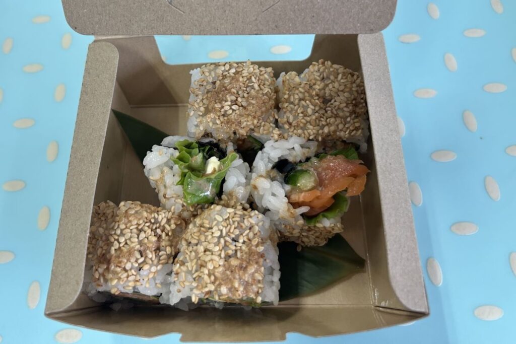 札幌海鮮丸の「王子サーモンロール」