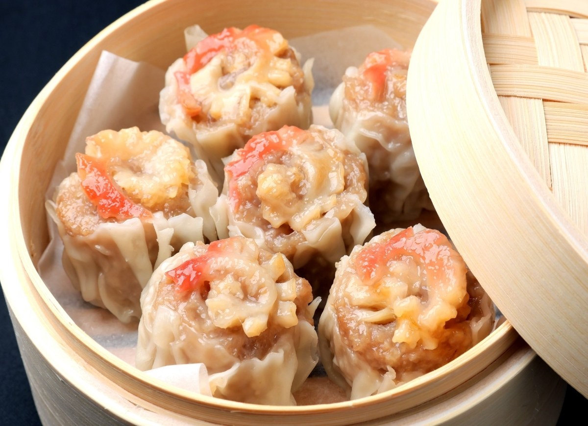 〈マチのこだわり味自慢〉華隆（日新商会）＝北斗市＊ホッキのうまみ　包み込む