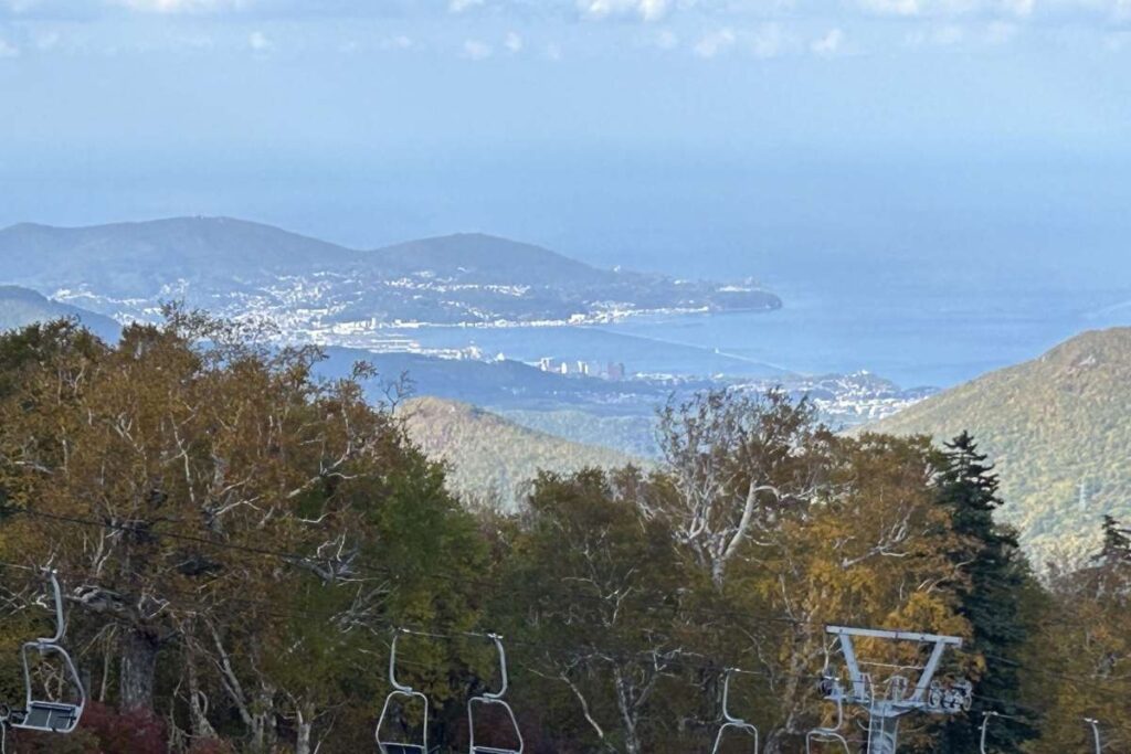 10月12日現在のリフト降り場からの風景