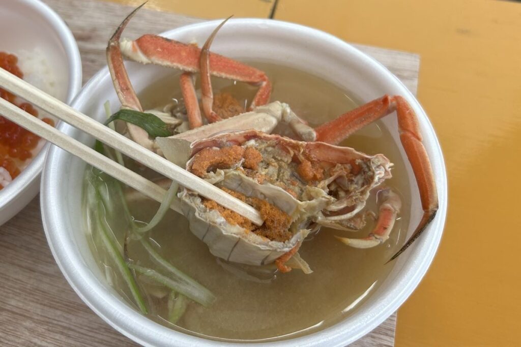 外子や内子、ミソがぎっしりのカニが入ったカニ汁