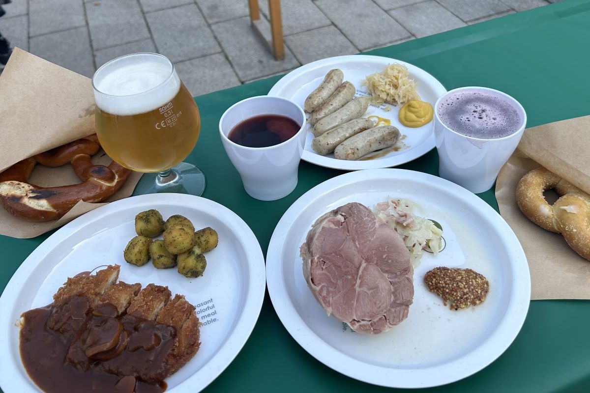 ｢2023ミュンヘン・クリスマス市｣開幕　聖夜まで1カ月のカウントダウン～12/25まで～札幌･大通公園2丁目